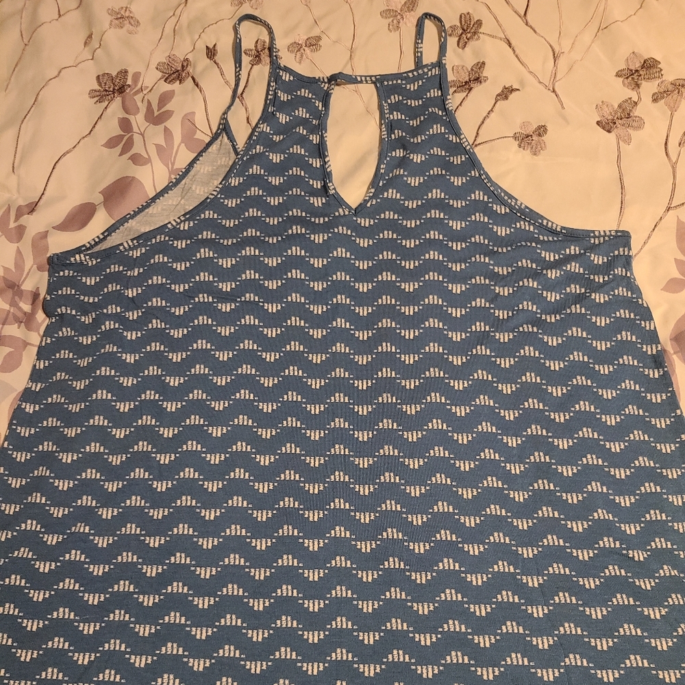 Tank - Picture 2 of 3